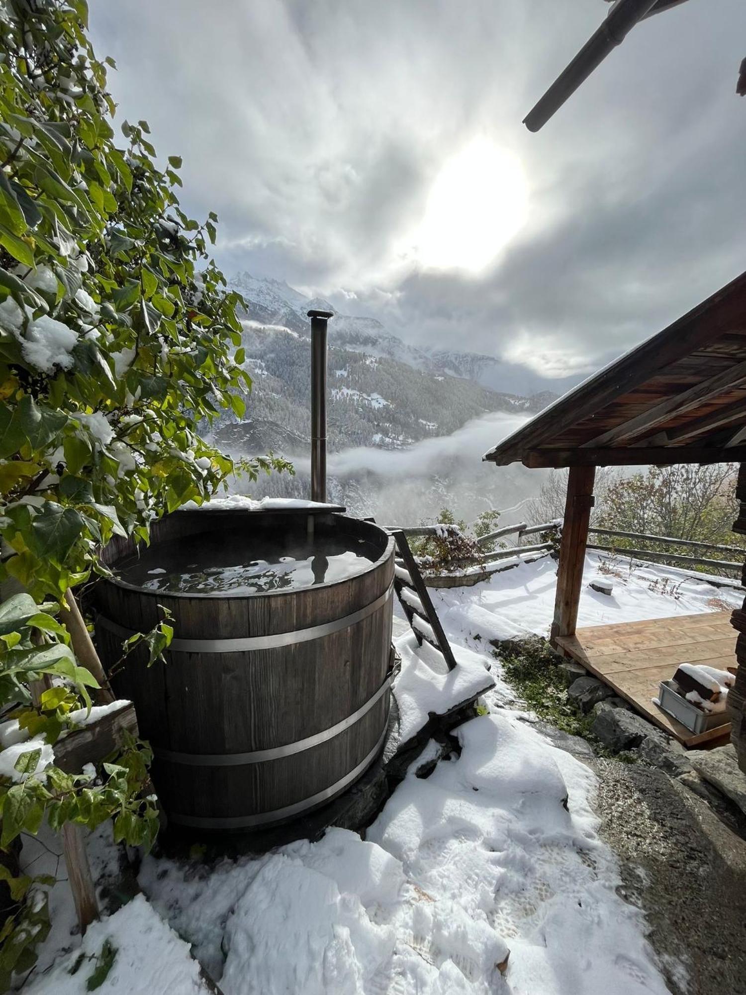 Chalet La Paz With Hotpot And Sauna Villa Törbel Exteriör bild